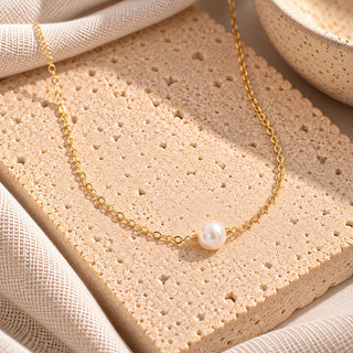 Nadine Single Pearl Necklace in Gold