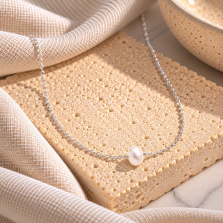 Nadine Single Pearl Necklace in Silver